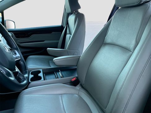 Used 2023 Honda Odyssey Touring image 19