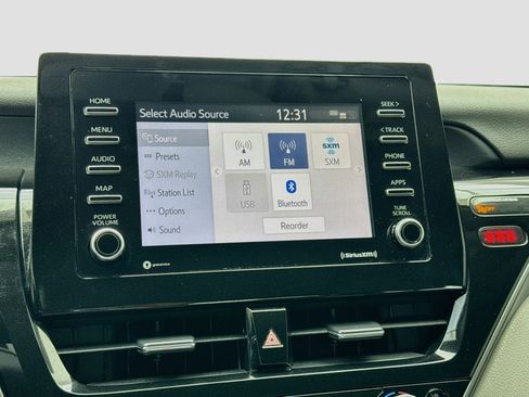 Used 2022 Toyota Camry LE FWD image 11