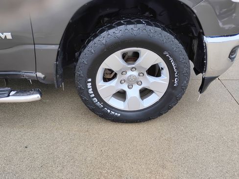 Used 2019 RAM 1500 Big Horn image 26