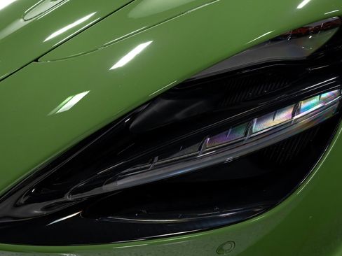 Used 2025 McLaren 750S Spider image 30