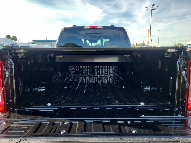 New 2027 Ford F250 Platinum w/ Platinum Plus Package AWD/4WD image 7