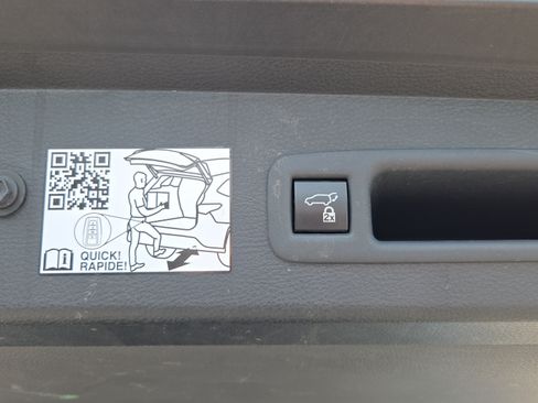 Certified 2021 Toyota Sienna XLE FWD image 29