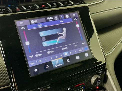 Used 2024 Jeep Grand Cherokee L Laredo image 15