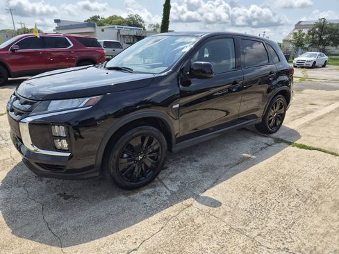 Used 2025 Mitsubishi Outlander Sport LE AWD/4WD image 3