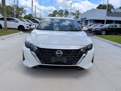 Used 2024 Nissan Sentra SV FWD image 7
