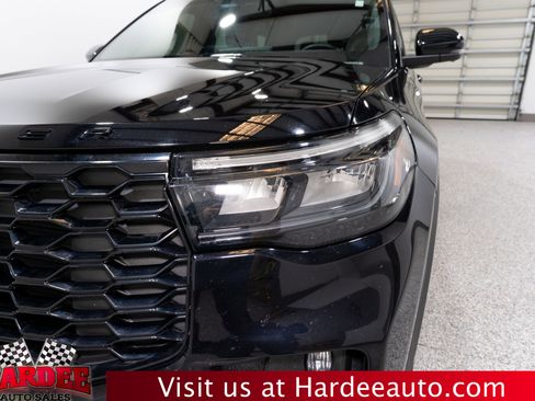 Used 2025 Ford Explorer ST-Line image 8