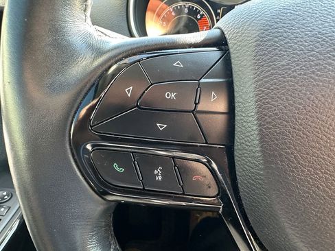 Used 2020 Jeep Cherokee Latitude Plus AWD/4WD image 20