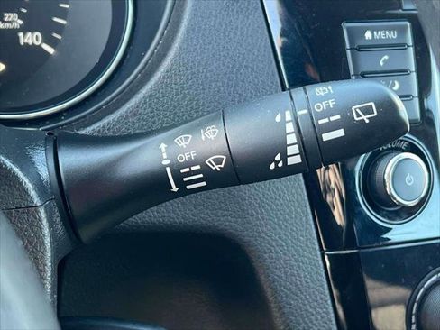 Used 2020 Nissan Rogue S image 22