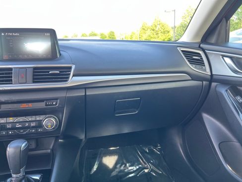 Used 2018 MAZDA MAZDA3 Touring FWD image 28