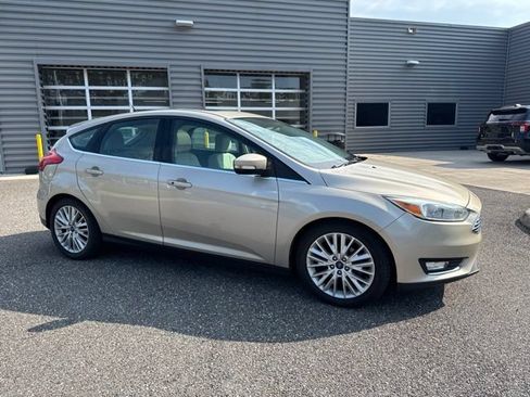 Used 2017 Ford Focus Titanium FWD image 2