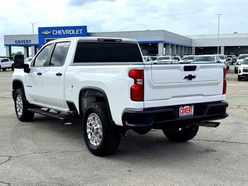 Used 2024 Chevrolet Silverado 2500 Custom w/ Custom Value Package AWD/4WD image 9