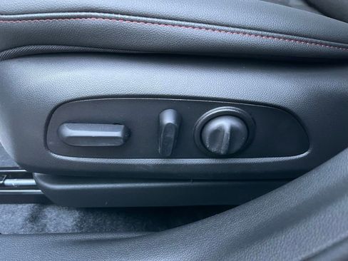 New 2026 Chevrolet Trax RS w/ Sunroof Package image 12