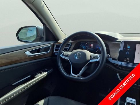 Used 2024 Volkswagen Atlas SE AWD/4WD image 10