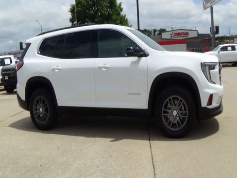 Used 2025 GMC Acadia Elevation FWD image 5