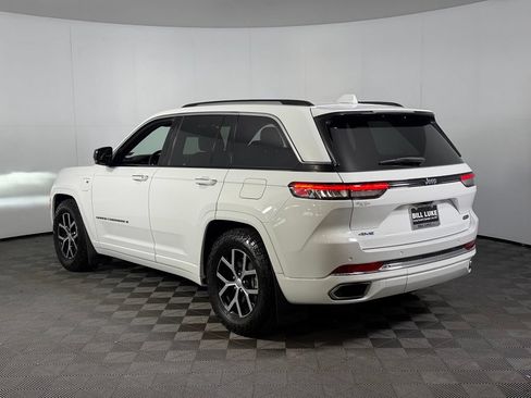 Certified 2022 Jeep Grand Cherokee Overland AWD/4WD image 9