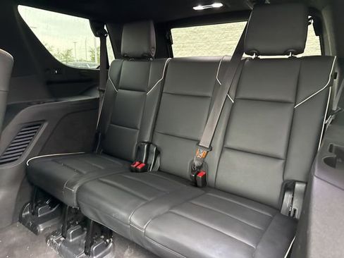 Used 2023 Cadillac Escalade Premium Luxury AWD/4WD image 11