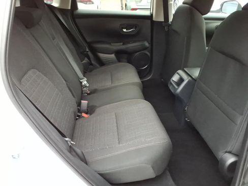 Certified 2026 Honda HR-V LX image 11