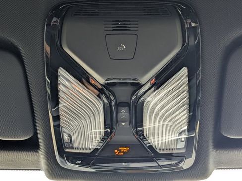 Used 2022 BMW X6 xDrive40i w/ Executive Package image 29