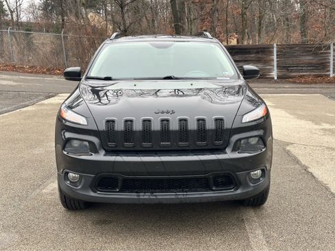 Used 2018 Jeep Cherokee Limited w/ High Altitude Package image 2