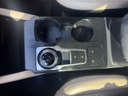 Used 2020 Ford Escape SEL FWD image 16