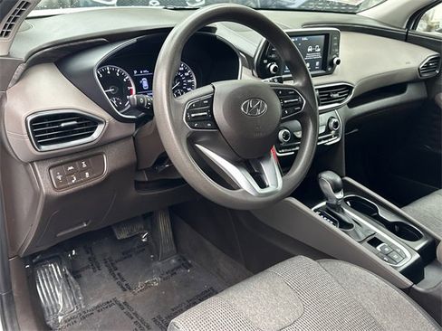 Used 2019 Hyundai Santa Fe SE image 16