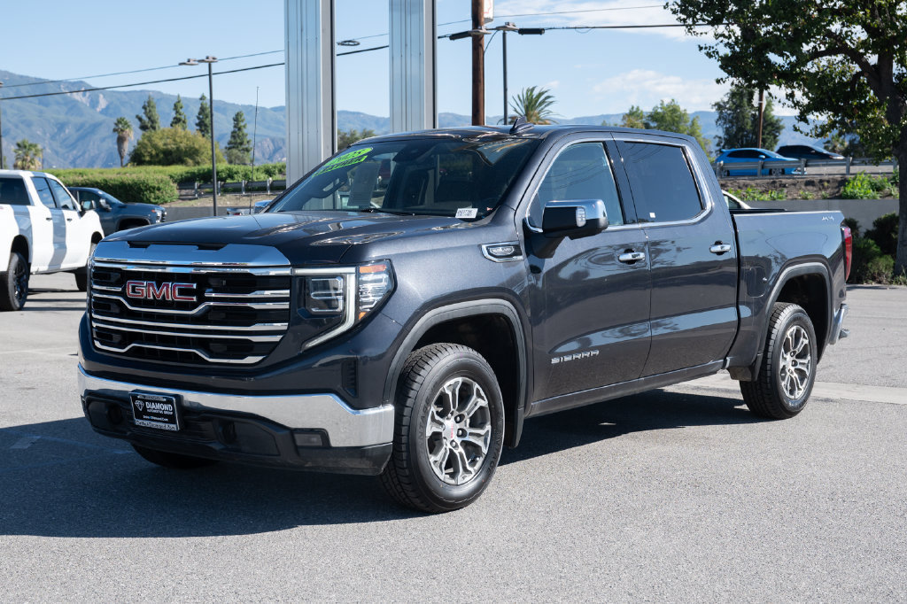 Used 2025 GMC Sierra 1500 SLT AWD/4WD image 8