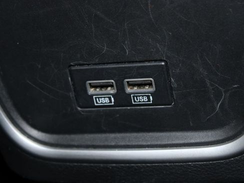 Used 2022 Dodge Charger SXT image 30