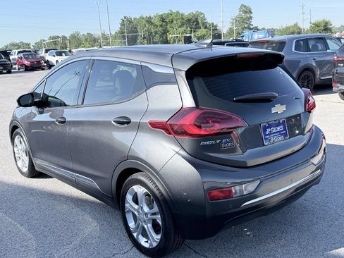Used 2017 Chevrolet Bolt LT FWD image 7