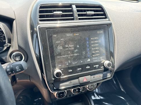 Used 2025 Mitsubishi Outlander Sport AWD image 16