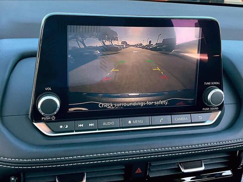 Certified 2022 Nissan Rogue SV image 25