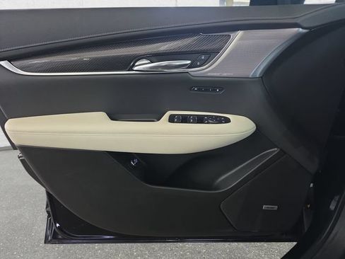 Certified 2023 Cadillac XT6 Sport w/ LPO, ONYX Package AWD/4WD image 31