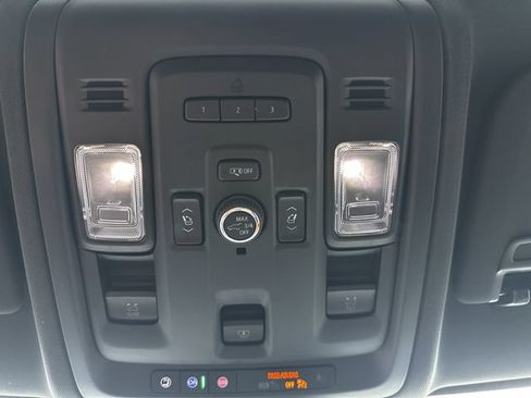 Used 2023 GMC Yukon SLT w/ SLT Premium Package AWD/4WD image 27