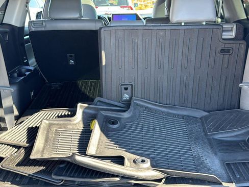 Used 2023 Toyota Highlander Platinum image 30