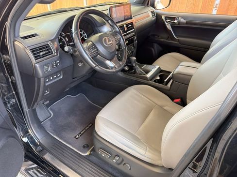 Used 2023 Lexus GX 460 w/ Black Line Special Edition AWD/4WD image 2