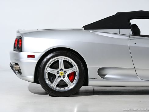 Used 2004 Ferrari 360 Spider RWD image 10