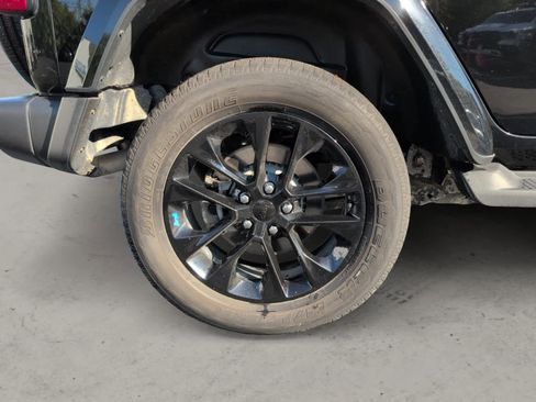 Used 2023 Jeep Wrangler Sahara w/ Cold Weather Group image 12