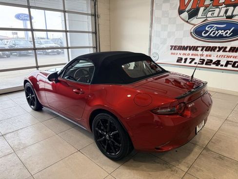 Used 2021 MAZDA MX-5 Miata Club image 7