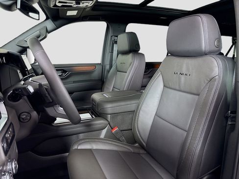 New 2026 GMC Yukon XL Denali w/ Sun & Power Step Package image 21