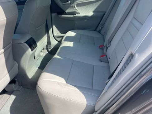 Used 2017 Toyota Camry XLE FWD image 19
