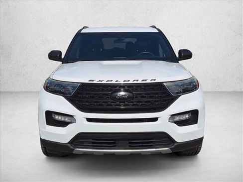 Certified 2020 Ford Explorer XLT w/ Equipment Group 202A RWD image 2