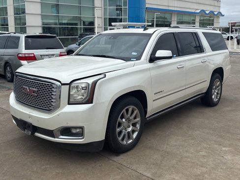 Used 2015 GMC Yukon XL Denali w/ Touring Package AWD/4WD image 2