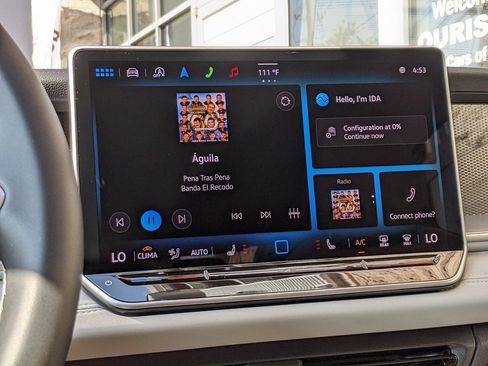 New 2025 Volkswagen Tiguan SE image 17