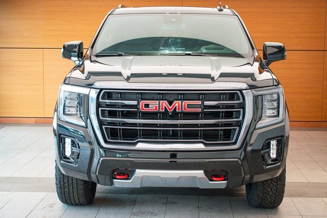 Used 2024 GMC Yukon AT4 w/ AT4 Premium Package AWD/4WD image 2