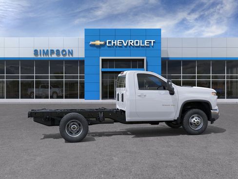 New 2026 Chevrolet Silverado 3500 W/T image 5