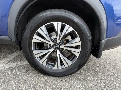 Certified 2022 Nissan Rogue SV image 12