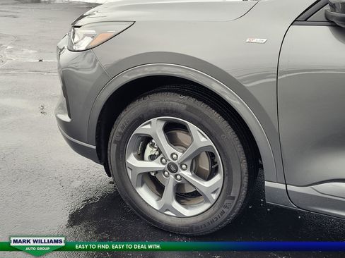 Used 2024 Ford Escape ST-Line Select w/ Tech Pack #2 image 11