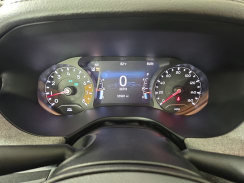 Used 2024 Jeep Compass Latitude AWD/4WD image 17