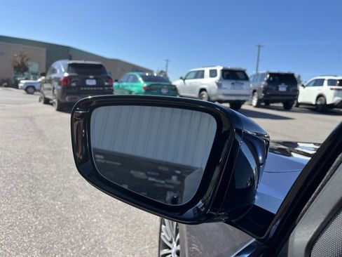 Used 2017 BMW 540i w/ Premium Package image 24