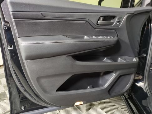 Used 2025 Honda Odyssey Sport-L image 11
