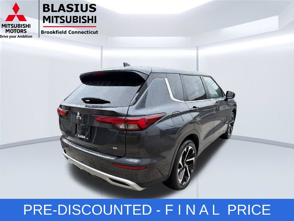 Used 2024 Mitsubishi Outlander SE FWD image 9